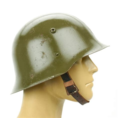 Bulgarian M36 helmet .